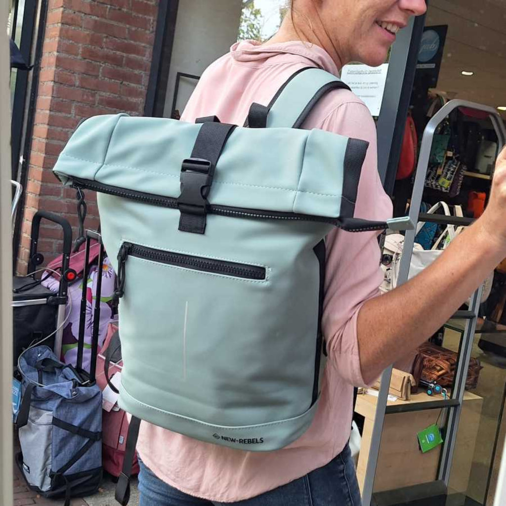 Mart - New York Rolltop Backpack 21L