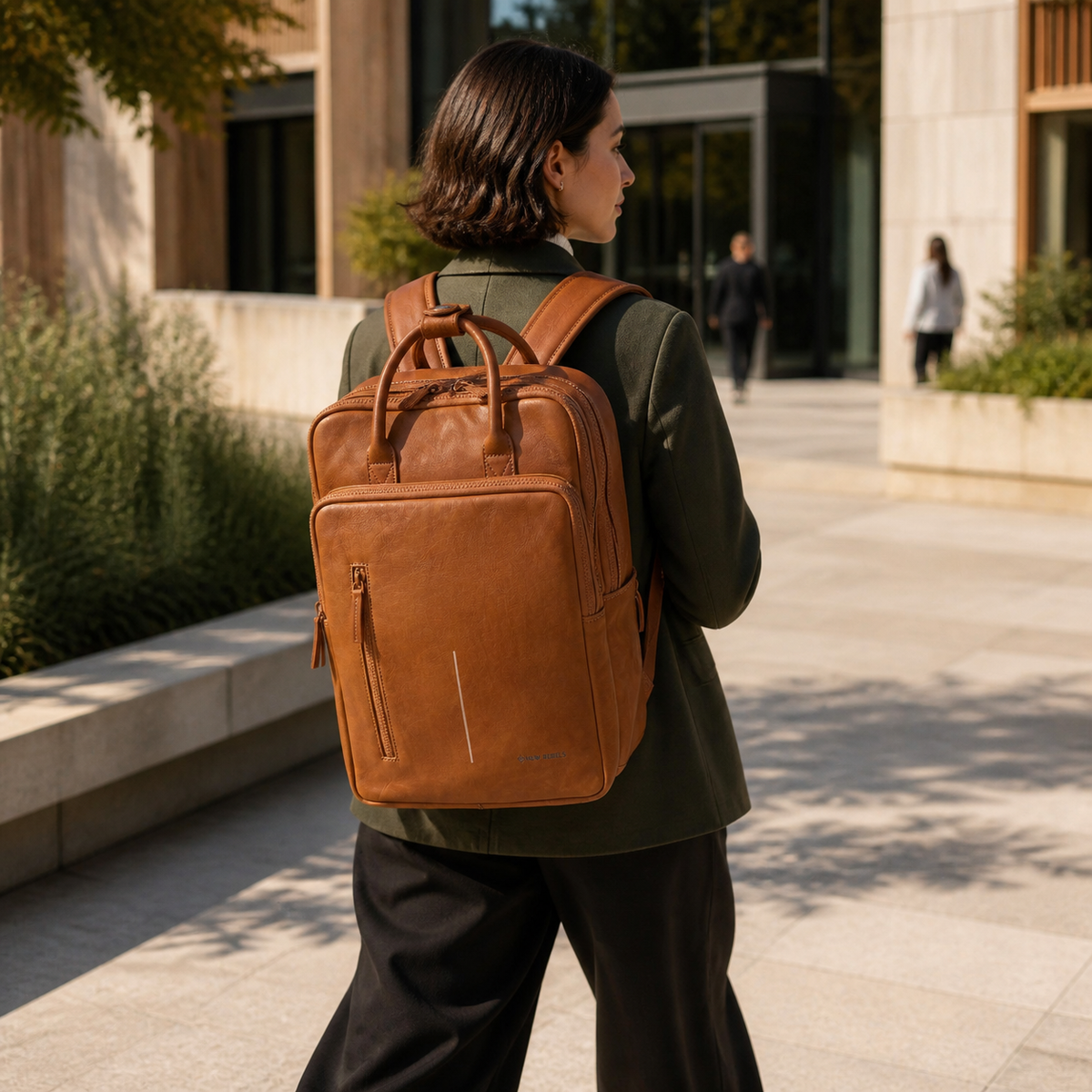 Obsidian Milwaukee Leren Laptoprugzak 15.6 inch Premium Werktas Schooltas Business 18 Liter Echt Leer