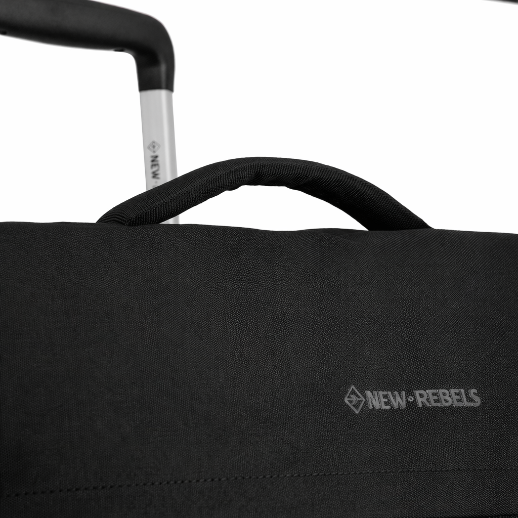 Gassaway Trolley Large Navy | Großer Reisekoffer 73L | Leichter Koffer mit Doppelrollen | 70x39x27 cm