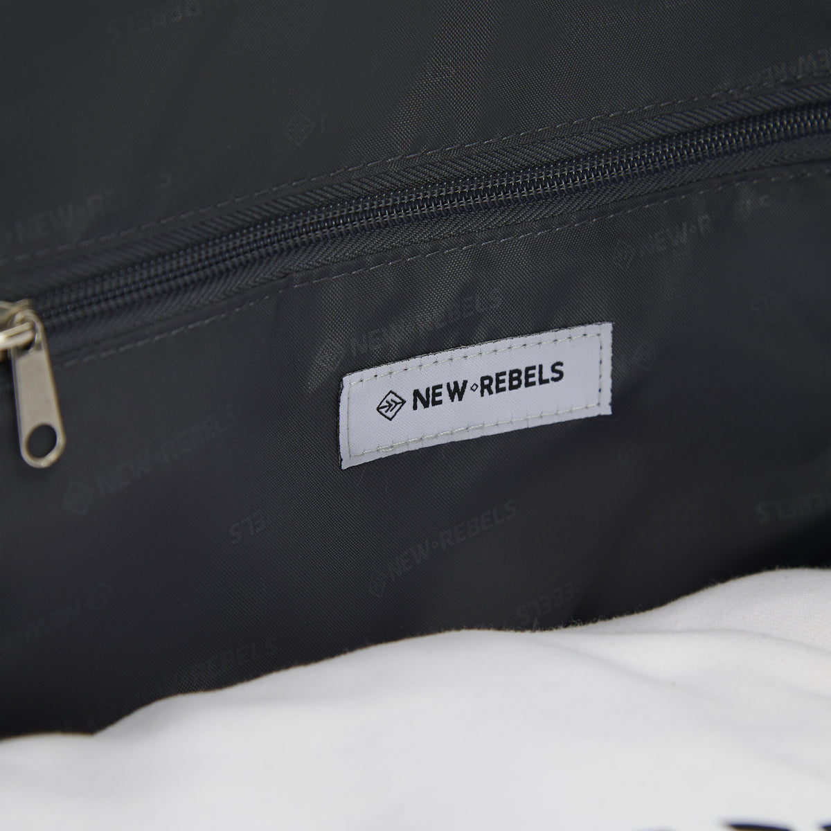 Mart Weston Duffel Trolley 58L Waterafstotend