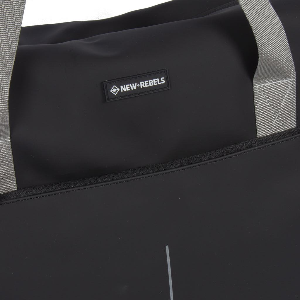 Julan  Canton Shopper 40L Black Water-Repellent