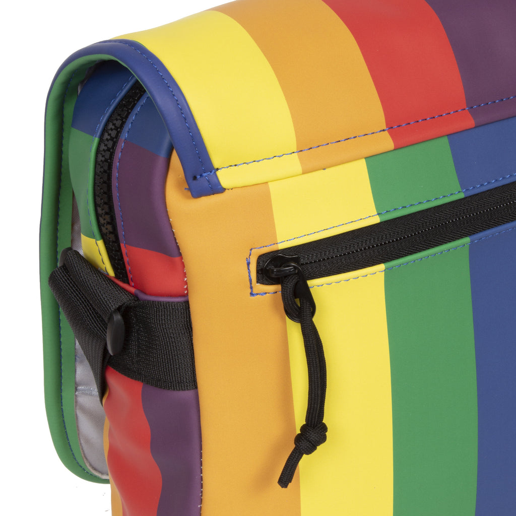 New Rebels Mart Bronx Regenboog 8L A4 Schoudertas met Flapover Waterafstotend