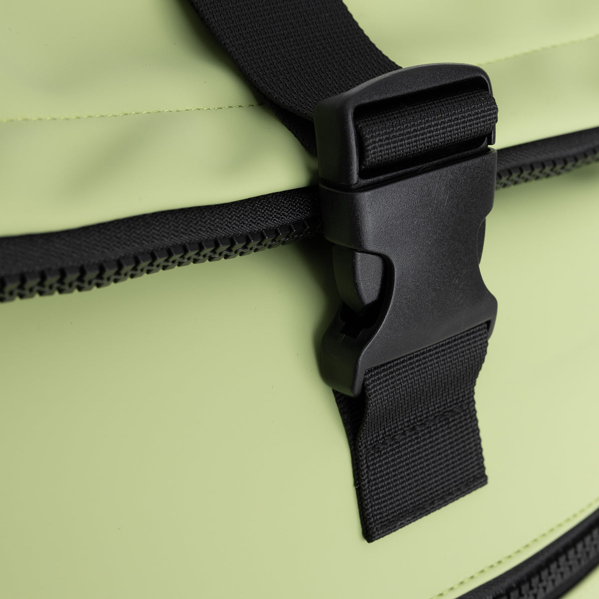 Mart - New York Rolltop Backpack 21L