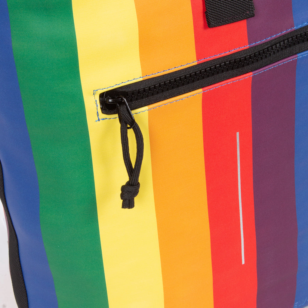 New Rebels ® Mart - Rolltop - Rugzak - Waterafstotend  - Regenboog - Rainbow - Large II - Rugtas