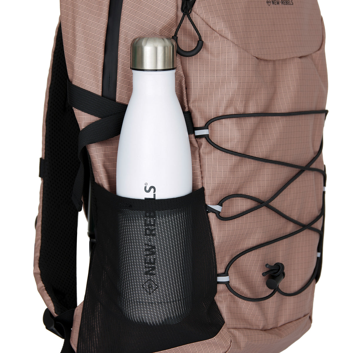 New Rebels Hugo Carmichael Waterdichte Rugtas: 26-liter wandelrugzak