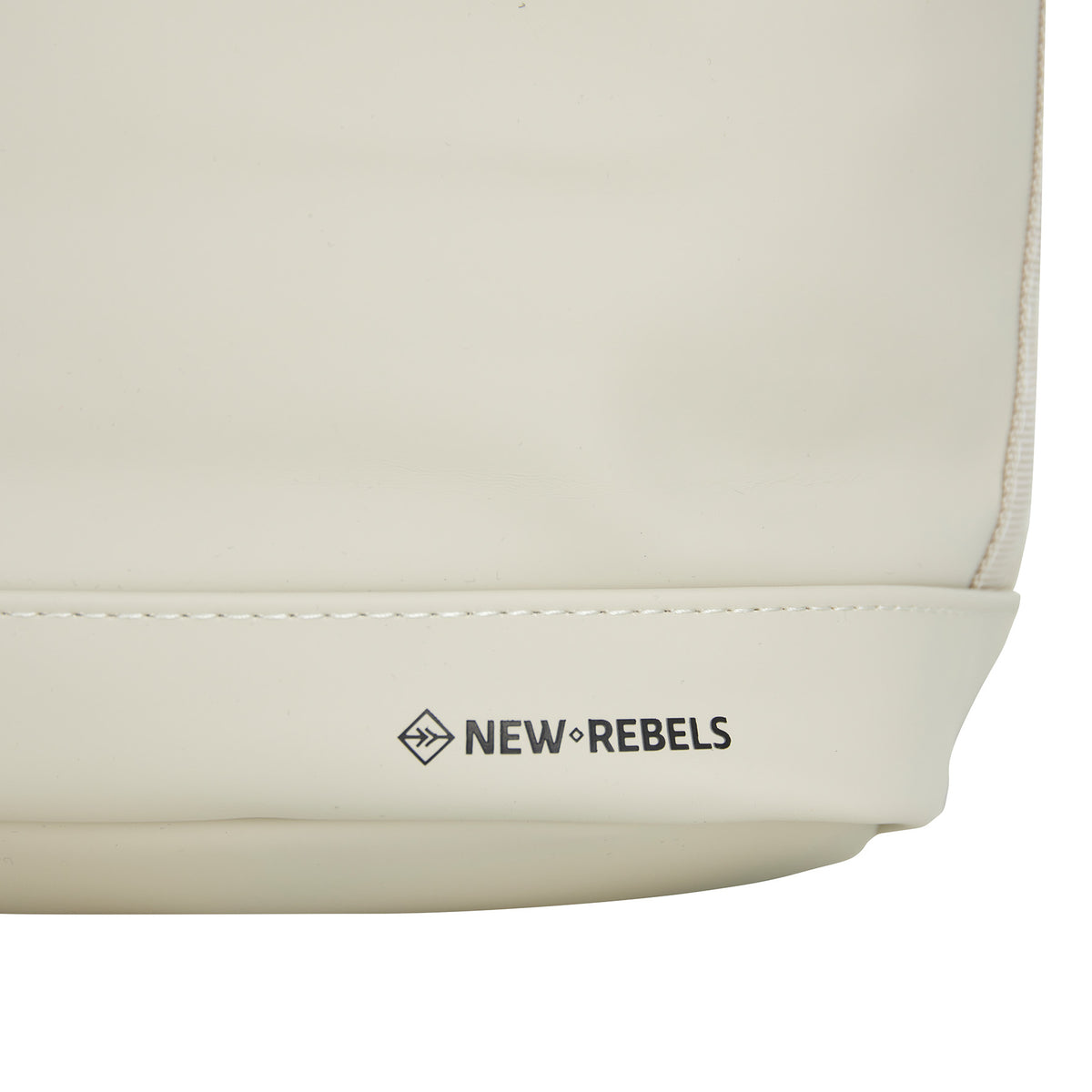 New Rebels Bruce New York 21L Rolltop Rugzak Waterafstotend Laptop 15.6"