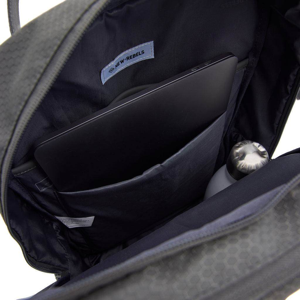 Milwaukee Trondheim Rugzak  Laptop Rugtas 15,6 inch  Schooltas & Werktas Waterafstotend  18L  Nylon/PU