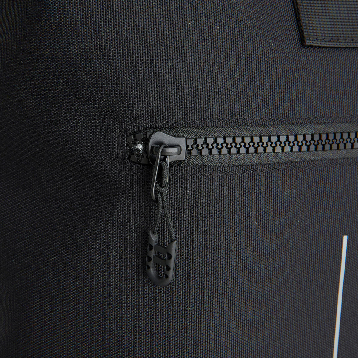 Valor New York 21L Backpack Rolltop Water Repellent Laptop 15.6"