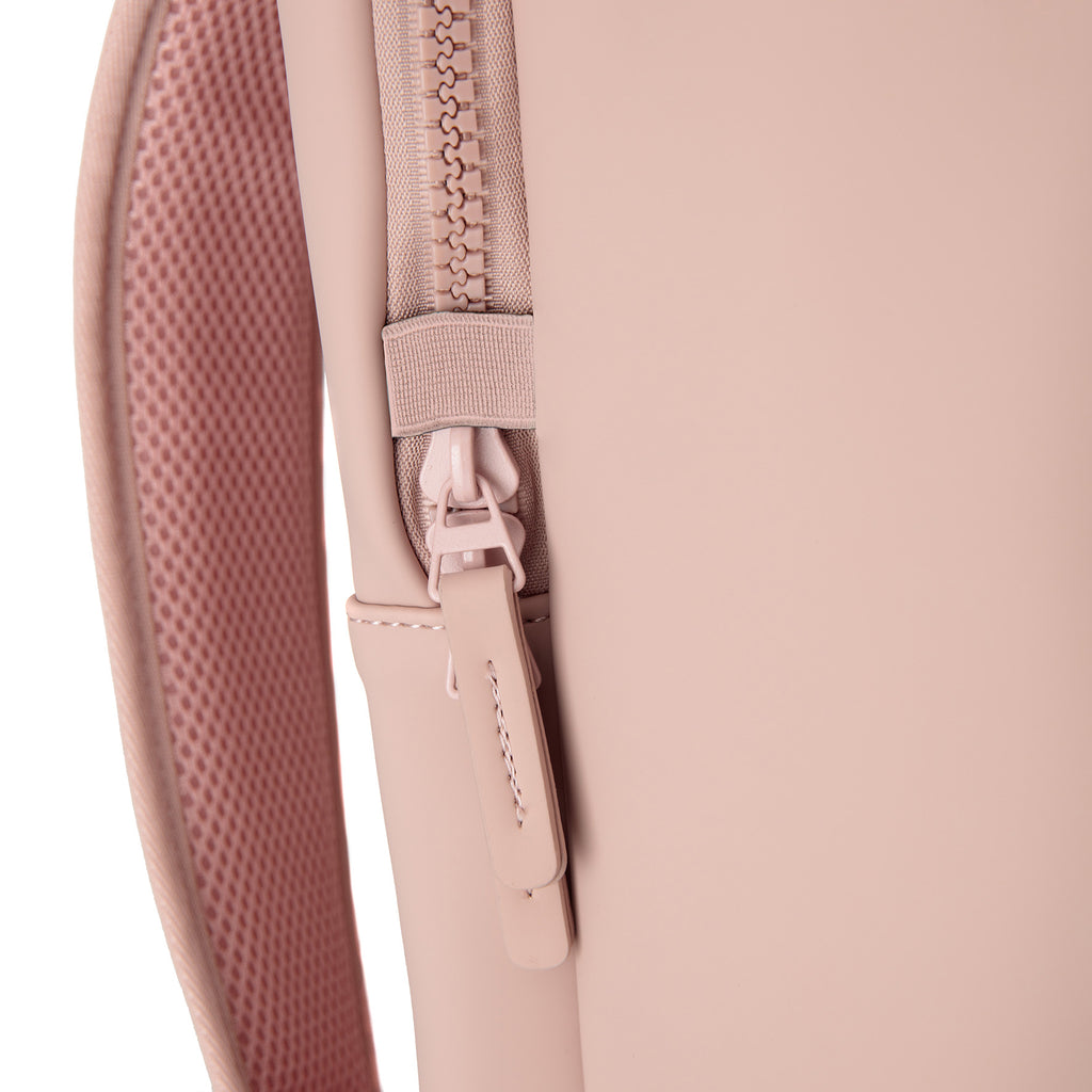 Jessi Easton Underseat Backpack M